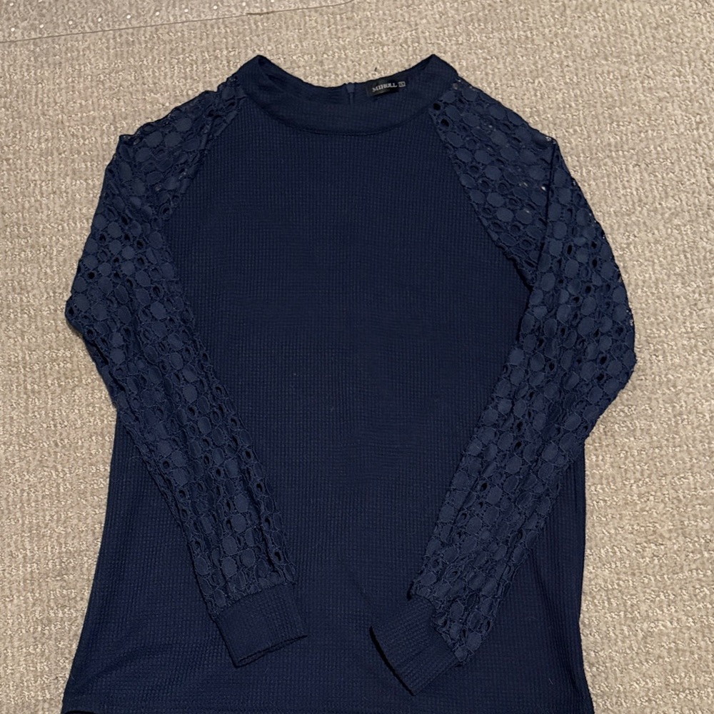 Elegant Navy Lace Sleeve Top